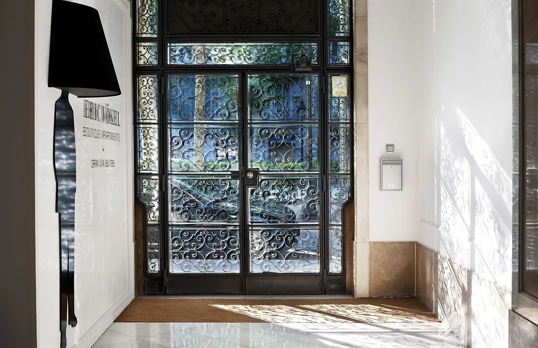 Eric Voekel Boutique Apartments - Gran Via Suites-1