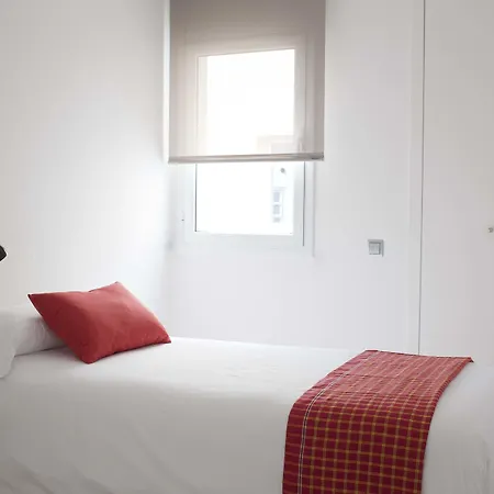Eric Voekel Boutique Apartments - Gran Via Suites-2